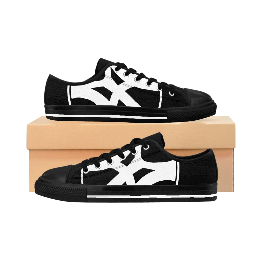 Slanted - Women's Canvas Sneakers in Black/White